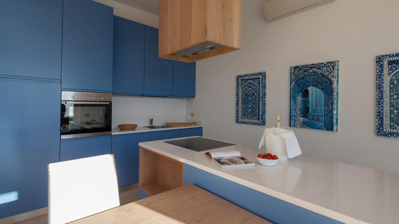 Blue Line Apartment